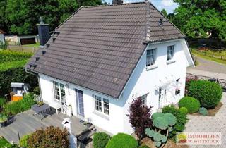 Haus kaufen in 16949 Triglitz, PROVISIONSFREI - Einziehen und WohlfühlenGepflegtes Grundstück mit EFH, Garage und Carport