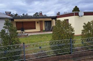 Haus mieten in Bremer Straße 13, 63801 Kleinostheim, Geräumiges Einfamilienhaus mit 5 Zimmern und Carport in Kleinostheim Waldstadt