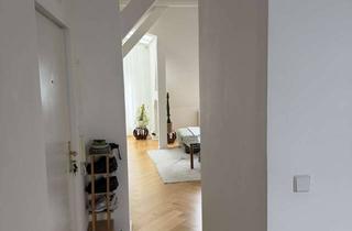Wohnung kaufen in See Straße 118, 13353 Wedding, Helle 100 m² Dachgeschosswohnung im Altbau (1905) – Saniert 2022, Fischgrätparkett