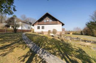 Wohnung kaufen in 96237 Ebersdorf, Renovierungsbedürftiges Wohnhaus in absoluter Traumlage!