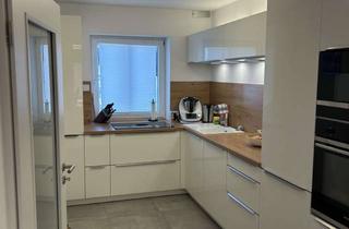 Wohnung kaufen in Finkenweg 7a, 86836 Klosterlechfeld, Modernisierte 3-Zimmer-Wohnung mit Gartenanteil in gepflegter Wohnanlag