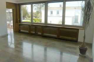 Wohnung mieten in Oberfeldstrasse, 60439 Praunheim, Gepflegte 4 1/2 Zimmer-Wohnung mit eigenem Eingang und kl. Garten