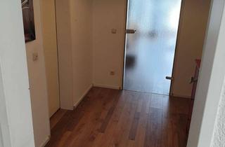 Wohnung mieten in Konzenstraße 77, 41063 Eicken, Gepflegte 3-Raum-Dachgeschosswohnung mit Balkon in Mönchengladbach