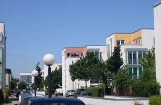 Wohnung mieten in Parksiedlung Spruch 3 bis 137, 12349 Buckow, Geräumige helle 2-Raumwohnung mit Wintergarten, EBK, Tiefgarage in parkähnlicher Wohnanlage