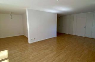 Wohnung mieten in Stieglitzweg, 82152 Krailling, Erstbezug nach Renovierung, 3-Zimmer Wohnung mit Loggia in Krailling