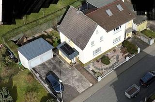 Haus kaufen in Sudetenstrasse, 35457 Lollar, Zwei Häuser - perfekt für Mehrgenerationen oder große Familien