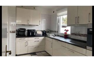 Haus mieten in 22880 Wedel, Einfamilienhaus mit großem Garten und Terrasse in ruhiger Lage von Wedel