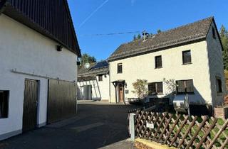 Einfamilienhaus kaufen in 56729 Ettringen, Ettringen - Freistehendes Haus mit Nebengebäuden, Eckgrundstück, Nürburgring