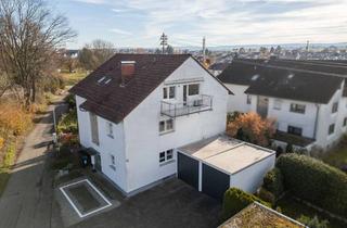 Wohnung kaufen in 76228 Palmbach, Charmante 4-Zimmer-Dachgeschosswohnung mit Balkon, Garten, Kamin & Garage in Karlsruhe-Palmbach