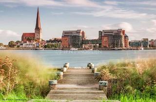 Wohnung kaufen in 18069 Reutershagen, Vermietete 2-Zimmer-Dachgeschosswohnung mit Einbauküche in Reutershagen