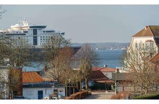 Wohnung kaufen in 24235 Laboe, Exklusive 3-Zimmer Terrassenwohnung am Hafen von Laboe