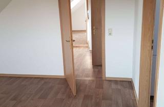 Wohnung kaufen in 07407 Uhlstädt-Kirchhasel, Zweiraumwohnung mit Anteil an Garagenanlage, provisionsfrei