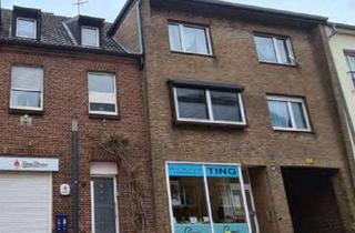 Wohnung mieten in Neustraße 29-31, 46459 Rees, Großzügige 6-Zimmer Dachgeschosswohnung mit Balkon in Rees