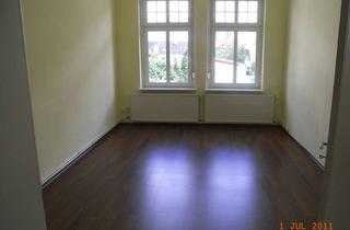 Wohnung mieten in Ziegelstraße 22, 14943 Luckenwalde, Helle, geräumige 3,5-Zimmer-Wohnung mit Kaminofen im 1. OG in Luckenwalde