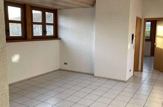 Wohnung mieten in Im Schießgarten 10, 67734 Katzweiler, Modernisierte Wohnung mit drei Zimmern sowie Balkon und Einbauküche in Katzweiler