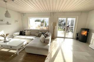 Haus kaufen in 71083 Herrenberg, Gepflegtes, energieeffizientes Familienhaus mit Südgarten, Kamin & Solartechnik in ruhiger Lage