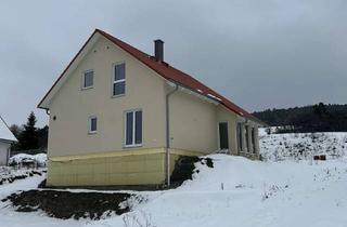 Haus kaufen in Hinter Der Kirche 10, 97645 Ostheim, Modernes, Energieeffizientes KFW-40 EFH in Oberwaldbehrungen