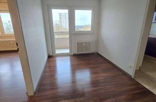 Wohnung kaufen in 67069 Pfingstweide, 2.5 Zimmer mit Einbauküche.Balkon, Fahrstuhl. Sofort verfügbar. Kein Makler.