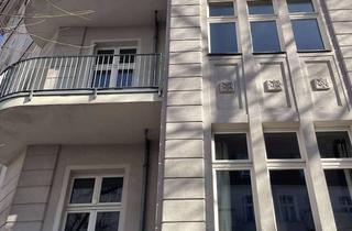 Wohnung kaufen in Senefelderstraße 8a, 10437 Prenzlauer Berg, bezugsfreie Traumwohnung mit Sonnenbalkon und Aufzug am Helmholtzplatz-provisionsfrei