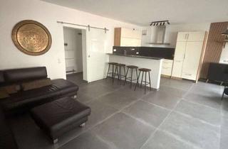 Wohnung kaufen in Breslauer Str. 14a, 65203 Biebrich, Kernsanierte 2-Zimmer Wohnung im 1. OG mit Balkon in Wiesbaden-Biebrich von Privat