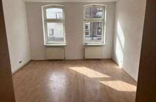 Wohnung mieten in Hauptstraße 16, 23992 Neukloster, Große 3-Zimmer Altbauwohnung direkt am Markt in Neukloster