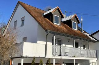 Haus kaufen in 86486 Bonstetten, Saniertes Zweifamilienhaus mit 3 Garagen & Terrassen – voll vermietet, attraktive Kapitalanlage