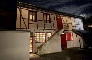 Haus mieten in Realschulstraße 51-53, 47051 Dellviertel, historischer Charme trifft moderne Renovierung: Fachwerkhaus im Hinterhof