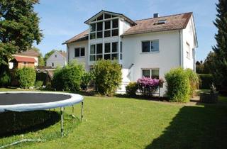 Haus kaufen in 87600 Kaufbeuren, Kaufbeuren - 3-Familienhaus in idyllischer Straßenendlage und großem Garten