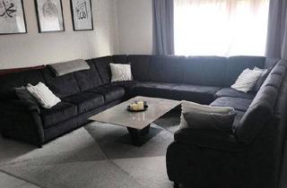 Wohnung kaufen in 73760 Ostfildern, Ostfildern - Attraktive 4-Zimmer-Wohnung mit zwei Balkonen und Tiefgaragenstel