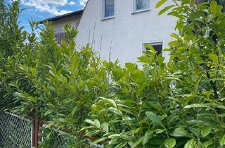 Doppelhaushälfte kaufen in 97256 Geroldshausen, Geroldshausen - Zweifamilienhaus in ruhiger Lage