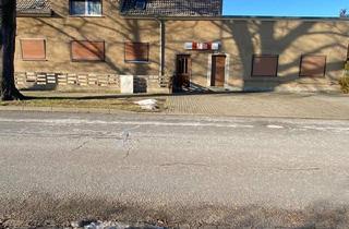 Haus kaufen in 04895 Falkenberg, Falkenberg/Elster - Saniertes 2-Familienhaus + Ladenfläche, Werkstatt & XXL-Garagen