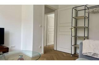 Wohnung kaufen in Marienbader Straße 2, 14199 Schmargendorf, Modernisierte 2-Zimmer-Wohnung mit Balkon und Aufzug in grüner Lage von Wilmersdorf