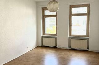 Wohnung kaufen in Urbanstraße, 10961 Kreuzberg, Bezugsfreie 2-Zi.-Altbauwohnung mit Flair – lichtdurchflutet und groß, in bester Lage Kreuzbergs!