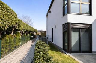 Wohnung kaufen in 85567 Grafing, 1-Zimmer Gartenwohnung (2022) mit Terrasse, EBK & TG -PROVISIONSFREI