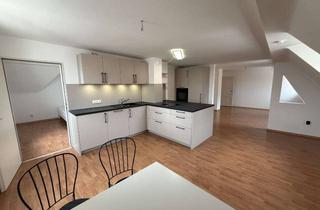 Wohnung mieten in Fischergasse, 97337 Dettelbach, Großzügige, 3,5-Zimmer-Wohnung mit neuer EBK in Dettelbach