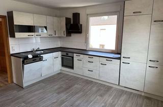 Wohnung mieten in 92237 Sulzbach-Rosenberg, Helle 2-Zimmer Wohnung mit Balkon, Einbauküche, Garage und Stellplatz