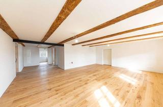 Wohnung mieten in 85395 Wolfersdorf, Historie trifft Wohngefühl! Bildschöne 3-Zimmer-Wohnung im kernsanierten Gasthaus aus 1819