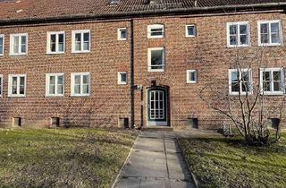 Wohnung mieten in Reichenberger Allee 57, 24146 Elmschenhagen-Süd, Ihre Renovierungsgelegenheit - sofort frei