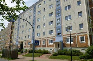 Wohnung mieten in Pablo-Picasso-Straße 10, 18147 Toitenwinkel, Schöne 3-Raum-Wohnung in Rostock - Toitenwinkel