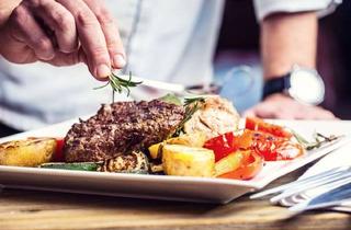 Gastronomiebetrieb mieten in 42279 Wuppertal, Etablierte Gastronomiefläche in Wuppertal zu vermieten – Parkplätze, brauereifrei & möbliert