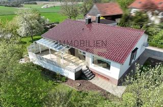 Haus kaufen in 93152 Nittendorf, Bungalow mit Ausbaupotential und unverbaubarem Weitblick in idyllischer Alleinlage mit großem Grunds