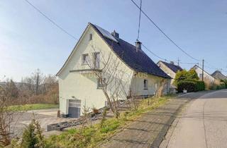 Einfamilienhaus kaufen in 51580 Reichshof, Umfassend saniertes Einfamilienhaus mit Garten, Garage, Photovoltaik-Anlage und Sauna