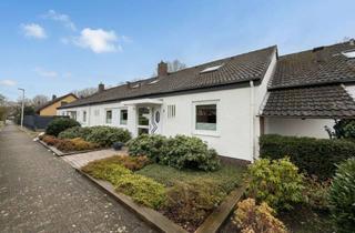 Reihenhaus kaufen in Lahriede, 30916 Isernhagen, Altwarmbüchen: 6-Zimmer-Reihenhaus mit Garten und zwei Garagen in Bestlage