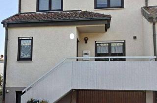 Doppelhaushälfte kaufen in 73650 Winterbach, Wohnkomfort mit Potenzial: Vermietete Doppelhaushälfte mit Terrasse & Garage sowie einem Außenste...