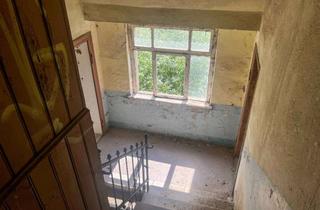 Mehrfamilienhaus kaufen in 09125 Erfenschlag, Charmantes Gründerzeit-Mehrfamilienhaus mit zeitloser Eleganz und Potenzial.