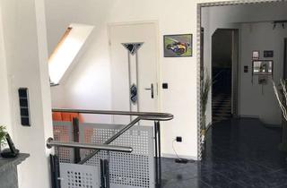 Haus kaufen in Hornbosteler Str. 23 A 23, 29323 Wietze, Einziehen & gestalten: Modernes OG mit Klima u. Fußbodenheizung trifft Sanierungschance im EG