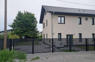 Haus mieten in 15831 Blankenfelde-Mahlow, Modernes Wohnen auf drei Etagen – in stilvoller Doppelhaushälfte mit großem Garten