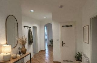 Wohnung kaufen in 73033 Göppingen, Selbstnutzer aufgepasst! – Großzügige 4-Zimmer-Einheit mit separatem Eingang in zentraler Lage