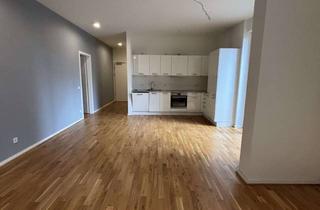 Wohnung mieten in Marienstraße, 01067 Wilsdruffer Vorstadt/Seevorstadt-West, Stadtzentrum: 5-Raum-Wohnung mit Einbauküche, Terasse und Gäste-WC