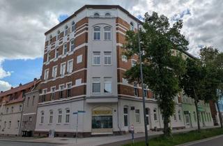 Wohnung mieten in Merseburger Straße 185, 06112 Damaschkestraße, 1 Miete (KM) frei! Schöne freundliche 2 Zi-WE, Laminat, sep. Küche und Wannenbad, WG geeignet